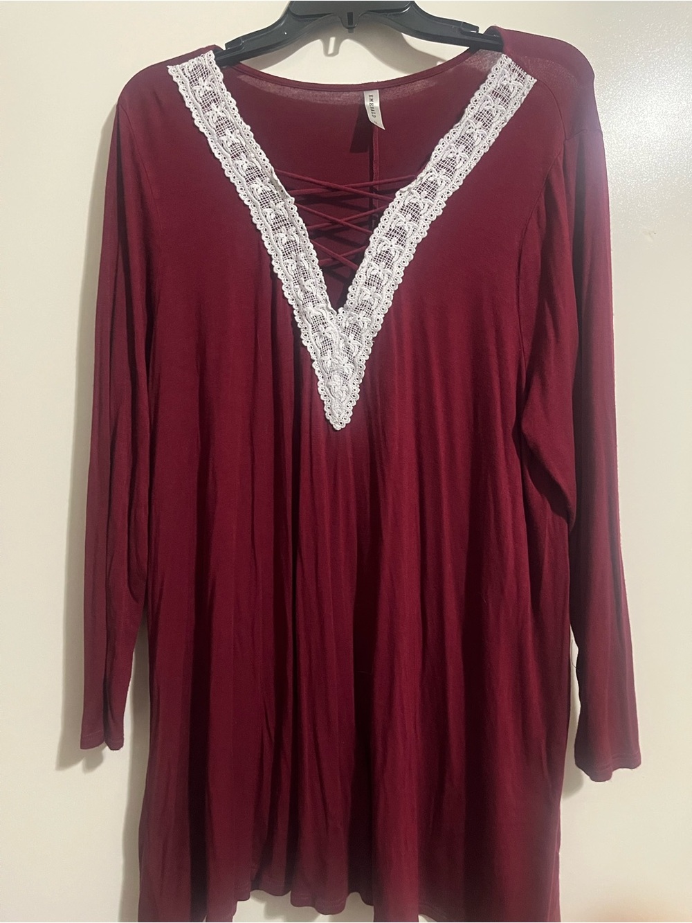 Emerald Burgundy Lace-Trim Long Sleeve Tunic